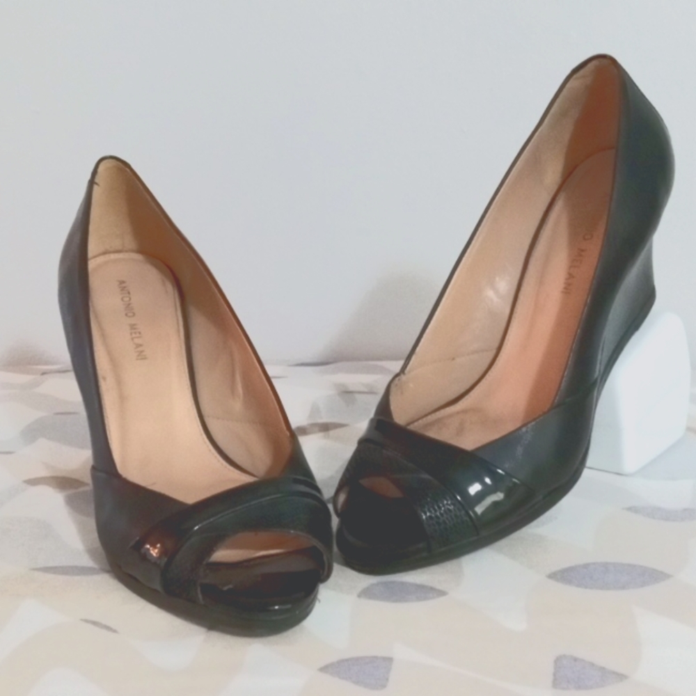 ANTONIO MELANI EMMA BLK LEATHER PEP TOE WEDGES